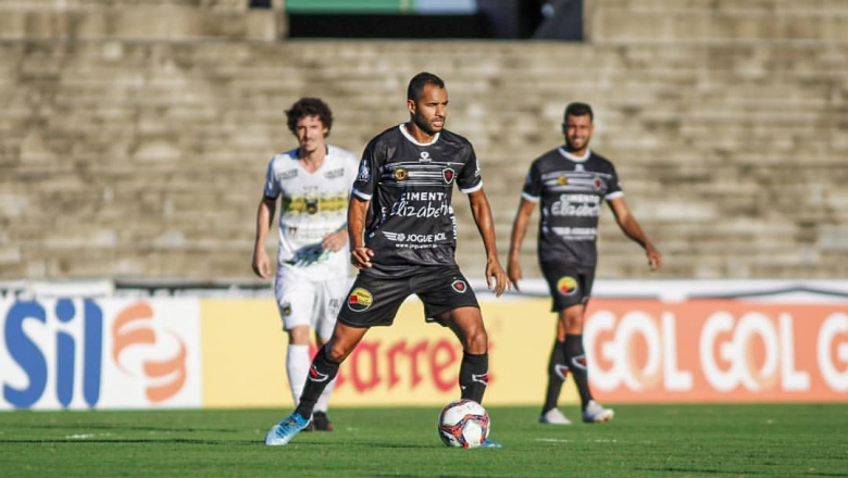 Botafogo joga mal em casa e perde para o Volta Redonda
