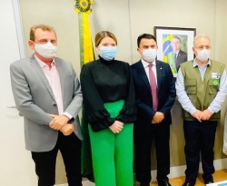 Ministro da Saúde se reúne com prefeito de São José de Piranhas e secretária de Saúde de Sousa