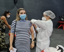 SMS de Sousa realizou vacinação de trabalhadores da educação, pessoas com trombofilia e gestantes e puérperas sem comorbidades