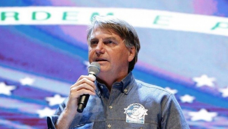 Bolsonaro: "Não vão nos tirar com mentiras e CPI integrada com sete bandidos"