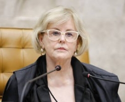 Rosa Weber diz que PGR não pode adiar parecer sobre Bolsonaro