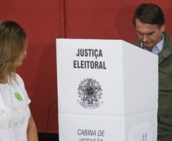 'Fraude nas eleições está no TSE', acusa Jair Bolsonaro