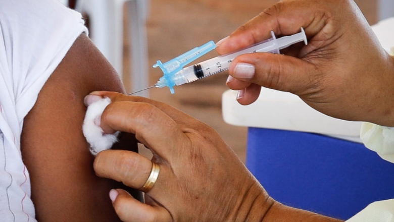 Prefeitura antecipa calendário de vacinação para pessoas com 30 anos ou mais em Cachoeira dos Índios