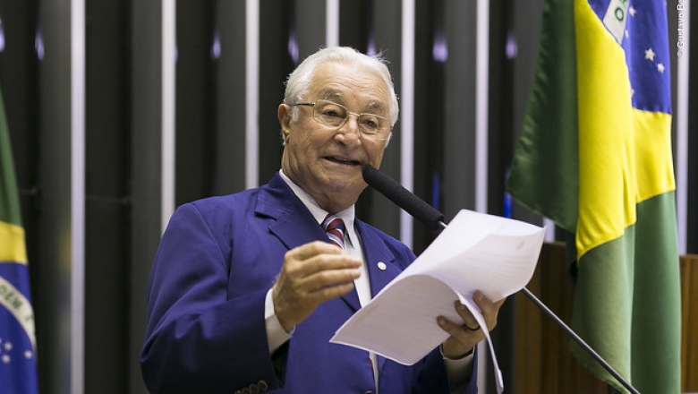 Frei Anastácio diz que Bolsonaro dá mais um golpe contra o povo, ao vetar lei que garantia remédio contra o câncer