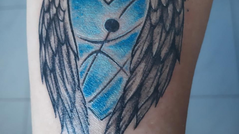 Paciente se recupera da Covid-19 e tatua homenagem aos profissionais do Hospital de Trauma de João Pessoa