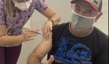 Sábado de vacinação: Cajazeiras vacinou quase mil pessoas com D1, D2 e reforço