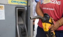 Comissão deve votar amanhã projeto que promete baixar gasolina para R$ 5