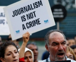 Número de jornalistas presos bate recorde em 2021, aponta relatório