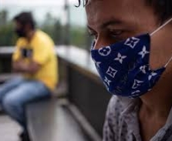 Ministério da Saúde estuda rebaixar status da Covid-19 de pandemia para endemia
