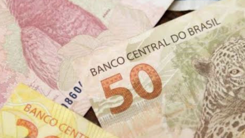 Pagamento dos servidores dentro do mês trabalhado é mantido e R$ 1 milhão é injetado na economia de Bernardino Batista