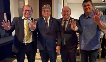 João Azevêdo reúne prefeitos e aliados durante jantar em Brasília