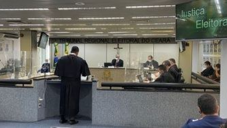 TRE-CE cassa mandatos de prefeito e vice e declara inelegibilidade de deputado 