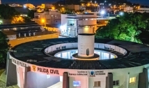Polícia Civil prende dois homens acusados de roubo e tráfico de drogas em São José de Piranhas