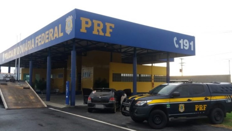 PRF apreende cocaína e prende suspeito de tráfico de drogas, em São Mamede