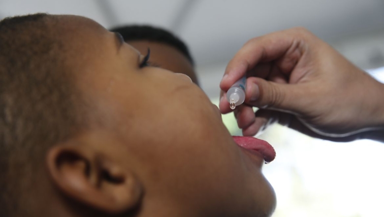 Campanha de vacinação contra a pólio termina hoje
