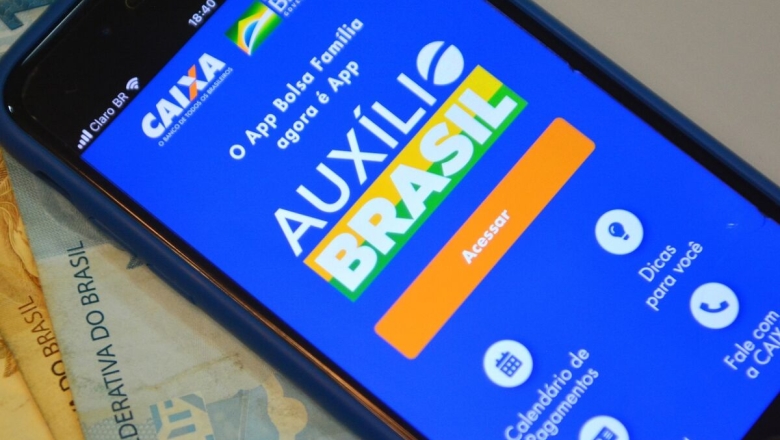 Consignado do Auxílio Brasil: Caixa estuda reduzir juro de 3,5%