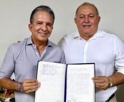 Prefeito de Patos pede licença e transmite cargo para vice-prefeito Jacob Souto 