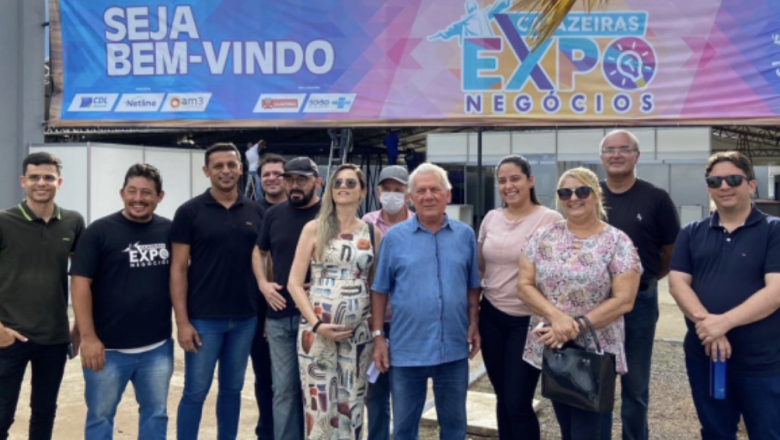 Prefeito Zé Aldemir visita instalações da estrutura da feira Cajazeiras Expo Negócios