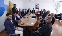 Chico Mendes, prefeitos e secretário de Representação Institucional, se reúnem em Brasília, e apontam prioridades