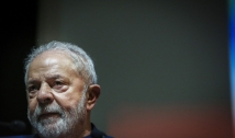 Lula diz que governo Bolsonaro fez "desmonte" e gerou fila de 5 milhões de pessoas no INSS 