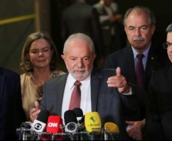 Lula anuncia fim das privatizações e Mercadante no BNDES