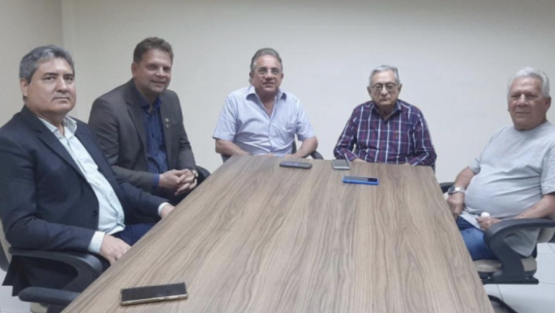 Zé Aldemir discute com diretores do Laureano implantação de Núcleo em Cajazeiras