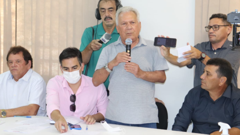 Reforma administrativa: Zé Aldemir empossa novos auxiliares na gestão de Cajazeiras