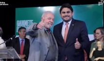 Lula recebe ministro das Comunicações para ouvir explicações sobre denúncias