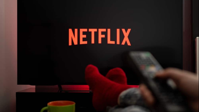 Netflix começa a notificar assinantes que compartilham conta e anuncia cobrança extra