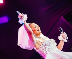 No Parque do Povo, cantora Solange Almeida defende mais forró nas festas juninas
