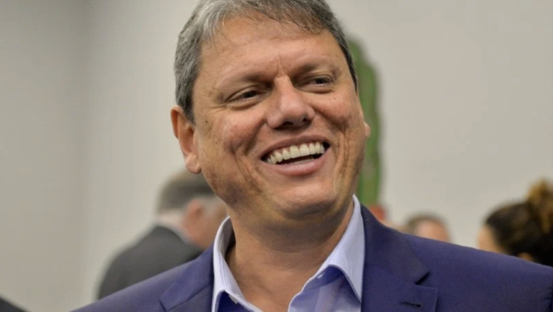Governador de São Paulo garante lealdade a Bolsonaro: "Se estou aqui, devo a ele"