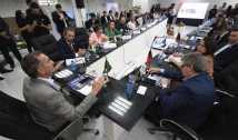 João Azevêdo, governadores e ministro Waldez Góes assinam acordo de operação sustentável das águas do São Francisco