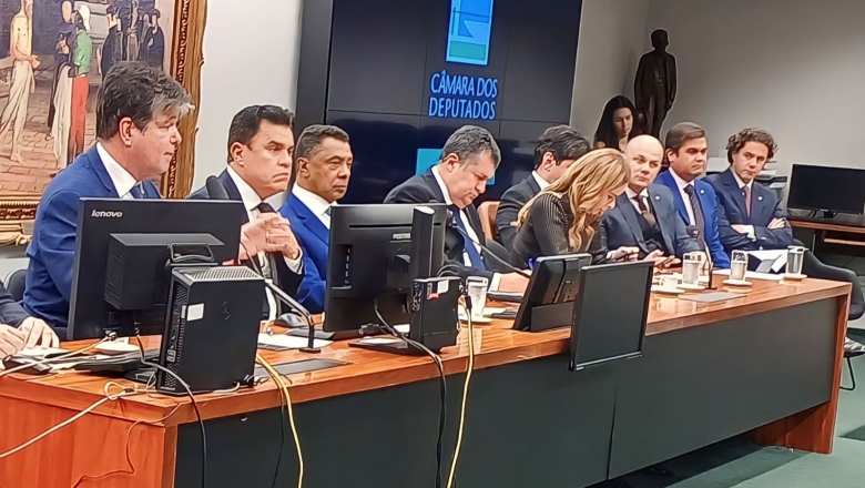 Wilson Santiago participa de encontro da bancada federal da PB com prefeitos e discute demandas dos municípios