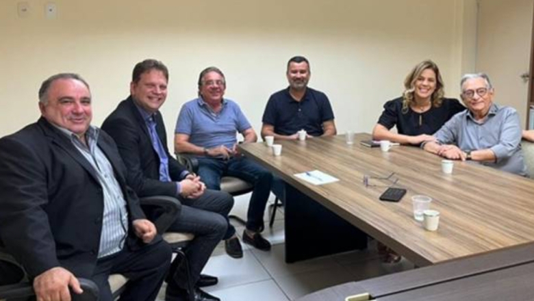 Chico Mendes confirma emenda parlamentar para unidade do Hospital Napoleão Laureano, em Cajazeiras