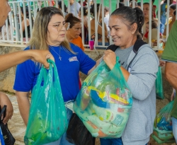 Famílias vulneráveis de Monte Horebe recebem 1,4 mil cestas básicas na Semana Santa