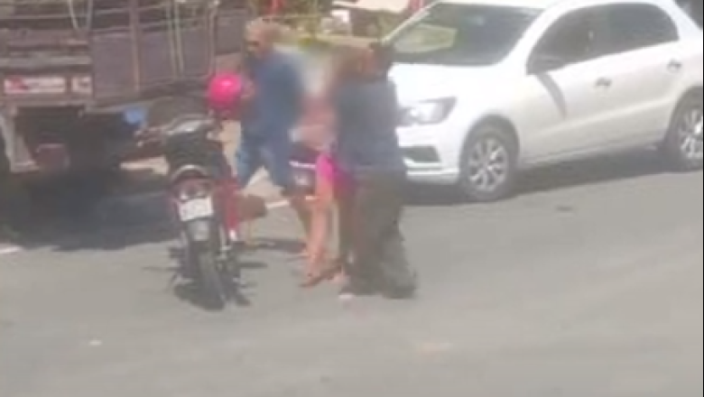 Em Coremas, homem preso em flagrante agredindo esposa no meio da rua, paga fiança e é liberado
