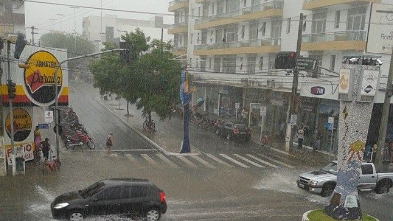 Semana começa com chuvas intensas em toda a Paraíba, alerta Inmet
