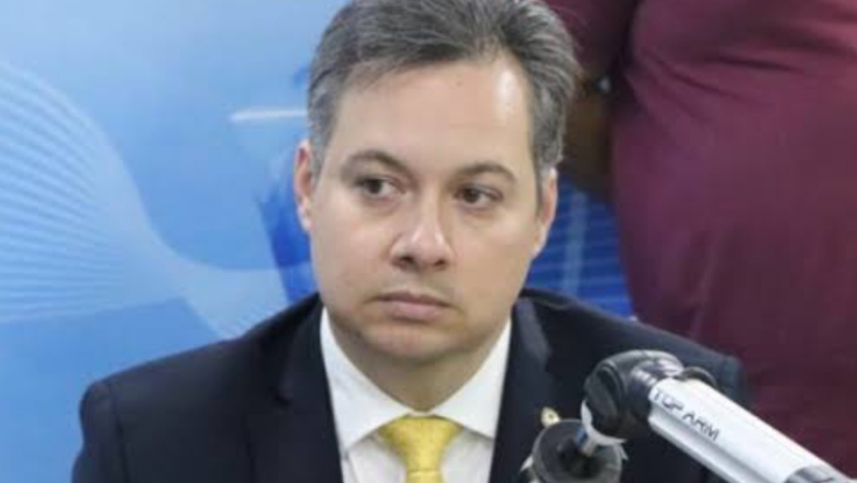 Júnior Araújo vê como 'natural' governo trocar cargos e não dá sinais de rompimento com governador