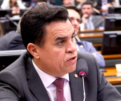 Wilson Santiago deixa Secretaria de Representação Institucional; Raniery Paulino deixa Brasília