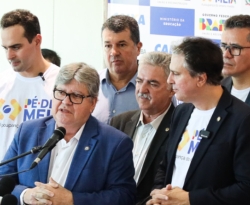 João Azevêdo destaca investimentos na educação no lançamento do programa Pé-de-Meia na Paraíba