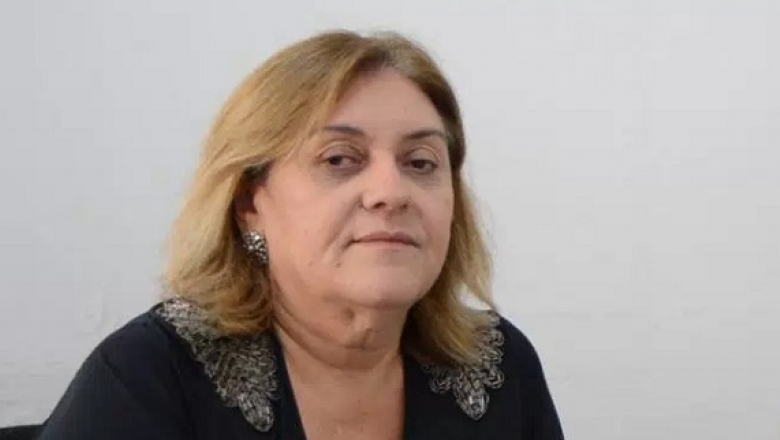 Secretária de Desenvolvimento Humano de Cajazeiras pede licença de 30 dias e prefeito desconhece informação
