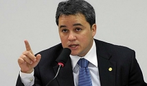 Efraim Filho volta a defender que Congresso reverta decisão do STF sobre ‘Caixa 2’
