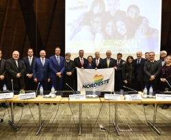 Na França, governadores do Nordeste apresentam oportunidades de negócios a 40 empresas