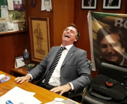 Bolsonaro ironiza dado de pesquisa Datafolha: "Kkkkkkkk"