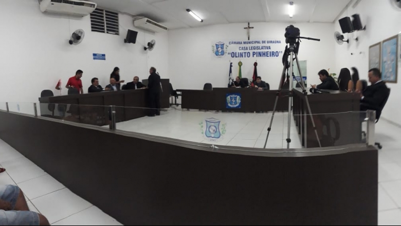 Bancada governista boicota posse de Amilton Fernandes que assumiu nesta terça (1º) comando da Câmara de Uiraúna