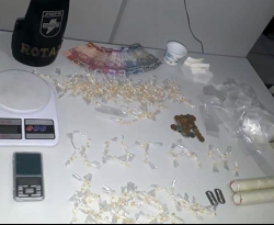 Polícia desarticula esquema de tráfico e apreende mais de 400 pedras de crack em Patos