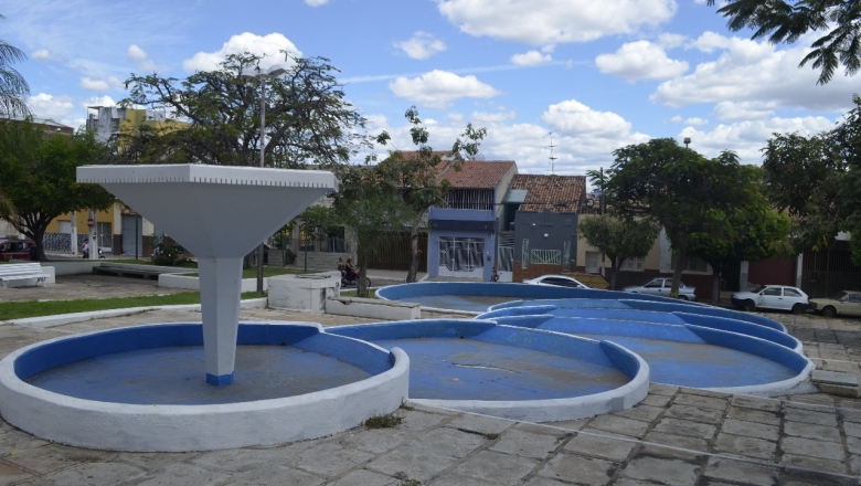 Prefeitura de Cajazeiras investe na recuperação e revitalização de praças