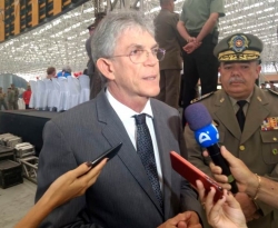 Ricardo Coutinho promove mudança de cargos nas secretarias do Estado