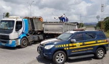 PRF na Paraíba flagra caminhão transportando mais de 14 toneladas de excesso de peso 