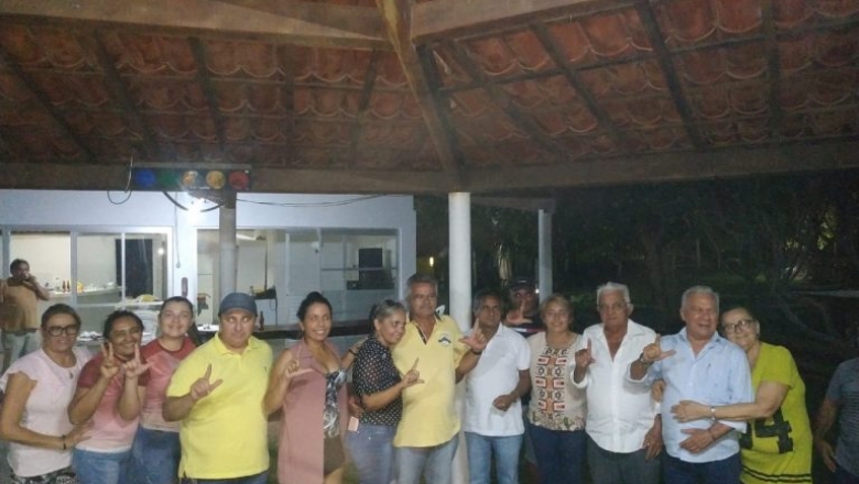 Vereadores abandonam prefeito de Uiraúna e anunciam apoio a pré-candidatura de Leninha Romão; entenda